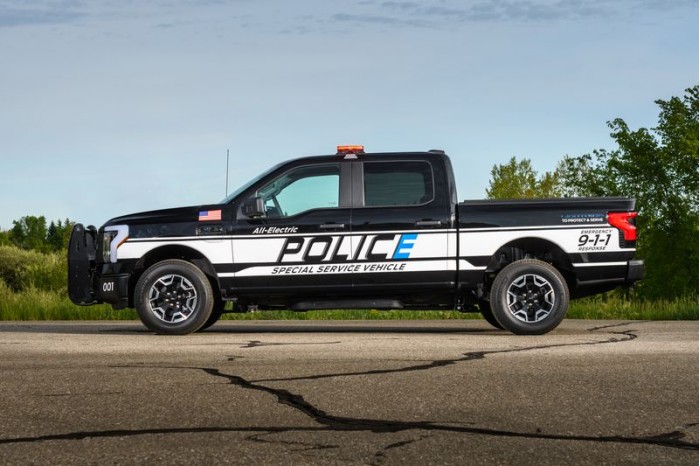 福特发布F-150 Lightning Pro SSV 专门为警察制造的电动皮卡
