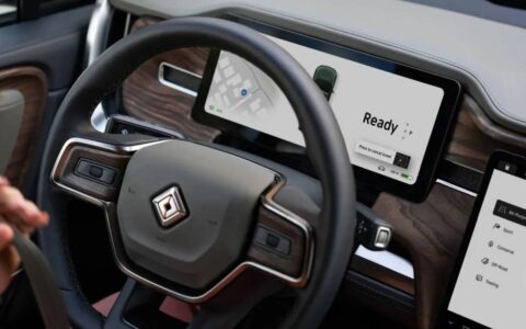 Rivian CEO 明确表态：旗下电动汽车不会适配 CarPlay，体验掌控权不会交给苹果