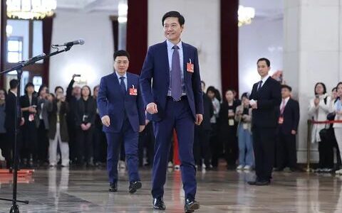 雷军·两会展望：L3/L4 自动驾驶与具身智能迎来“双元年”